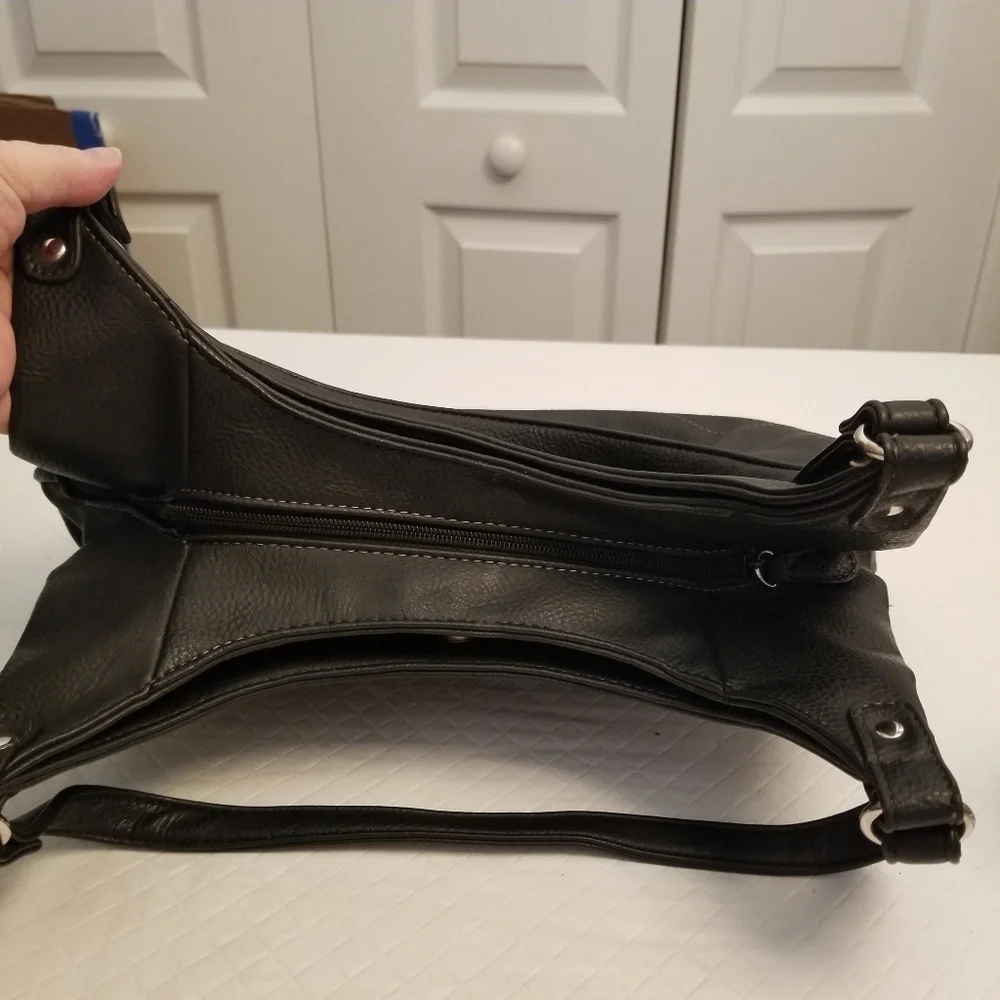 MULTI SAC Black Faux Leather Shoulder Purse 13.5 X 8.5 X 4